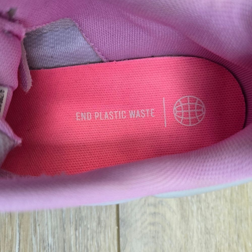 Adidas girls Duramo 10 Youth size 5 pink - Picture 10 of 13